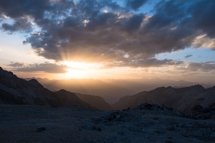 Au coucher du soleil entre le col des Houerts et la Pointe d'Escreins