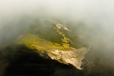 Brouillard sur les crêtes du Pierroux