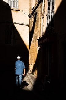 L'homme au chapeau