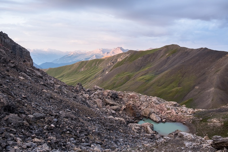 La Mortice Sud et Nord depuis Vars Sainte-Catherine, avec bivouac au Lac des neuf couleurs DSC46800.jpg