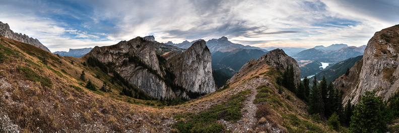 XT517687-Panorama.jpg