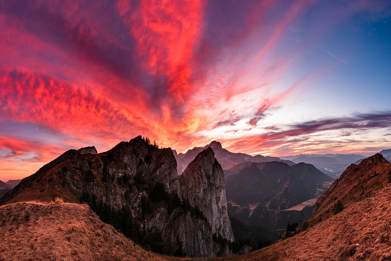 XT517756-Panorama.jpg