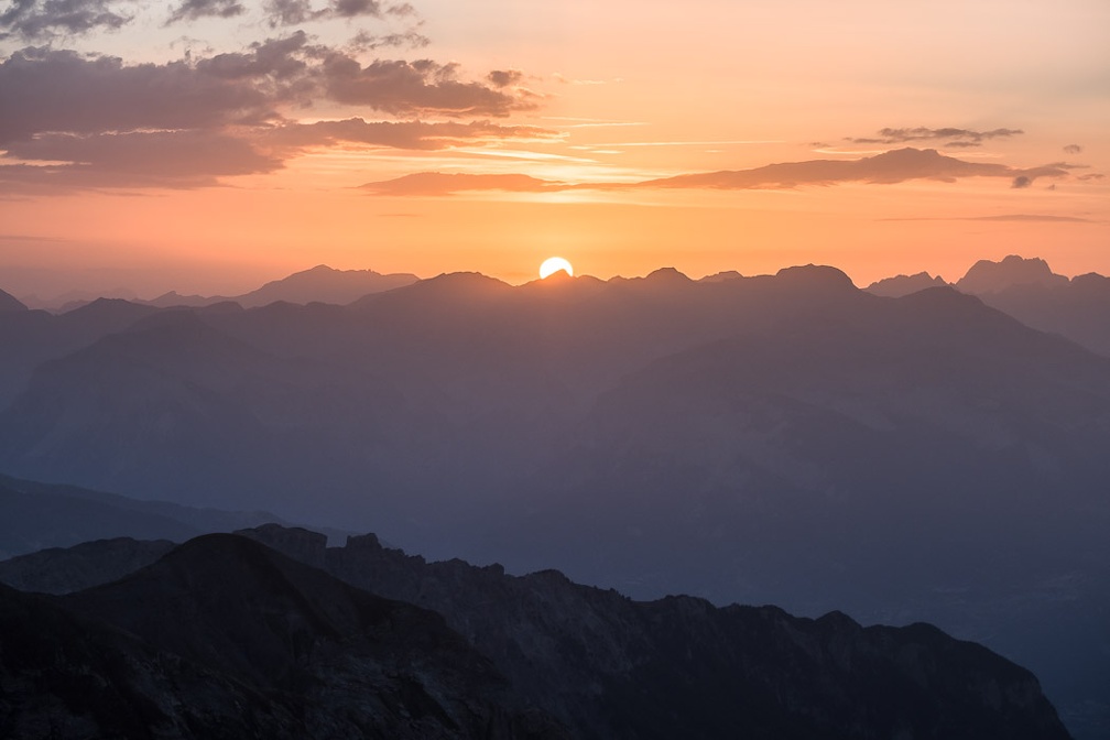 Au coucher du soleil entre le col des Houerts et la Pointe d'Escreins